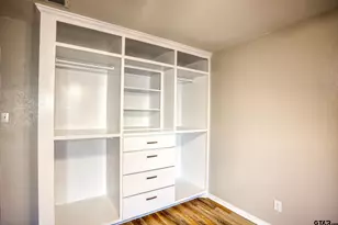 301 1st St, Palestine, TX 75803 - Photo 10