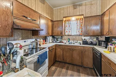 126 W Forest St, Hawkins, TX 75765 - Photo 4