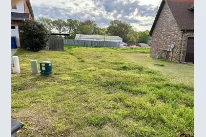 204 North Creek Ct., Whitehouse, TX 75791 - Photo 2