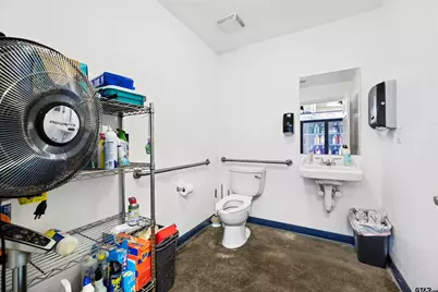 3020 S Eastman, Longview, TX 75602 - Photo 18