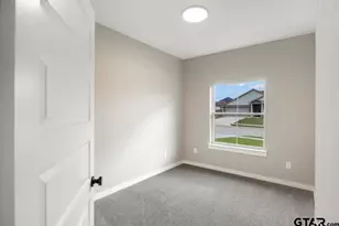 16226 Crossing Cir, Lindale, TX 75771 - Photo 32