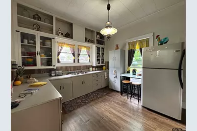 123 E 12th St., Mt Pleasant, TX 75455 - Photo 6