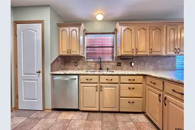 580 Oakwood Dr, Kilgore, TX 75662 - Photo 10