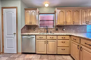 580 Oakwood Dr, Kilgore, TX 75662 - Photo 10