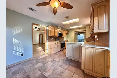 580 Oakwood Dr, Kilgore, TX 75662 - Photo 20