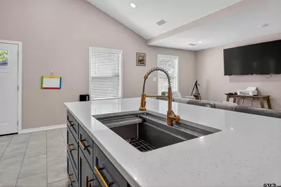 2607 Old Henderson Hwy, Tyler, TX 75702 - Photo 14