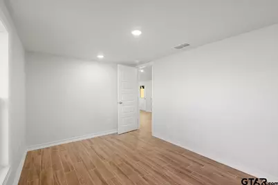 15610 Simmons Lane, Lindale, TX 75771 - Photo 14