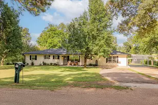 400 Crestview, Hughes Springs, TX 75656 - Photo 2