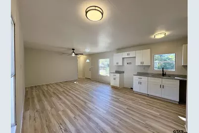 864 Elizabeth Dr, Bullard, TX 75757 - Photo 4