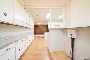 203 E Groves St, Big Sandy, TX 75755 - Photo 10