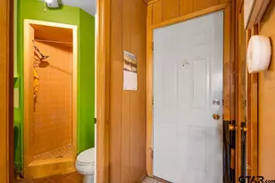 203 Parker St, Arp, TX 75750 - Photo 8