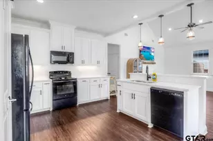 509 Zimmerman Dr, Jacksonville, TX 75766 - Photo 10