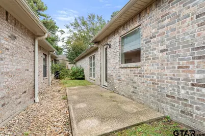 1103 Laurelwood Dr, Tyler, TX 75703 - Photo 24