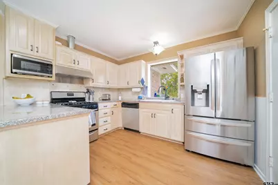 1900 W Hoyt Dr., Longview, TX 75601 - Photo 8