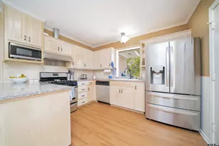 1900 W Hoyt Dr, Longview, TX 75601 - Photo 8