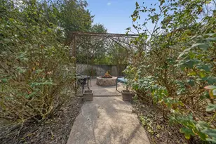 707 N Sherwood Dr, Overton, TX 75684 - Photo 44