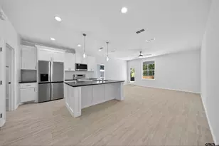 369 Co Rd 4215, Jacksonville, TX 75766 - Photo 10