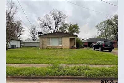 242 E Main St, Van, TX 75790 - Photo 2