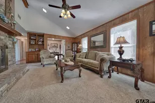2209 Mitze Ln, Palestine, TX 75803 - Photo 10