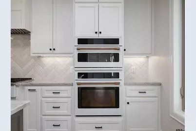 2232 Thornwood, Tyler, TX 75703 - Photo 12