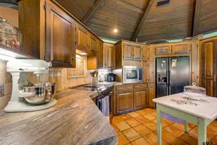 2223 N Link St, Palestine, TX 75803 - Photo 12