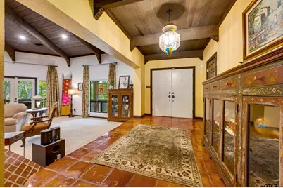 2223 N Link St, Palestine, TX 75803 - Photo 6