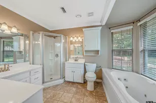 608 Top Hill Dr, Tyler, TX 75703 - Photo 4