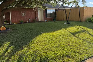 137 Valley View Ln, Jacksonville, TX 75766 - Photo 2