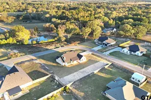 11918 Tara Ln, Lindale, TX 75771 - Photo 6