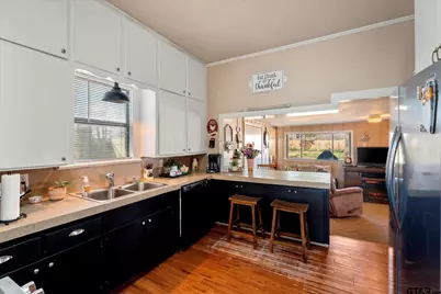 1702 W First Street, Mt Pleasant, TX 75455 - Photo 10