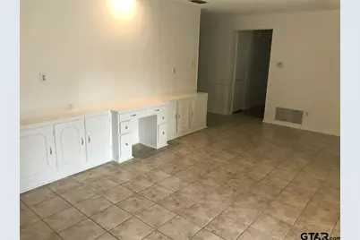 3001 Fairfax Drive, Tyler, TX 75701 - Photo 4