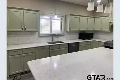 308 N Douglas, Bogata, TX 75417 - Photo 6