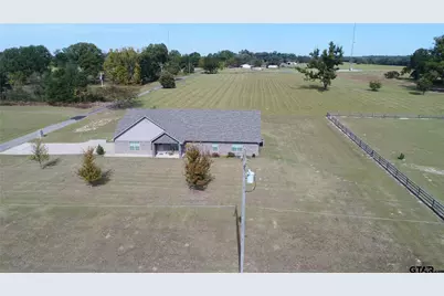 308 N Douglas, Bogata, TX 75417 - Photo 26