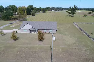 308 N Douglas, Bogata, TX 75417 - Photo 26