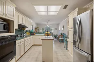 3401 W Fm 1910, Jacksonville, TX 75766 - Photo 14