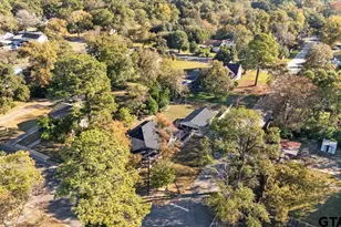 300 N Evenside St, Henderson, TX 75654 - Photo 32