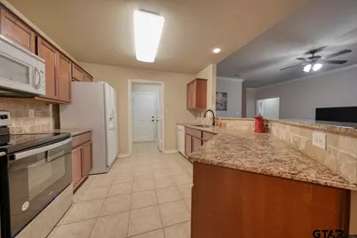 421 W Cumberland Rd #1402, Tyler, TX 75703 - Photo 12