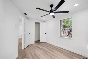 2713 W Shaw St, Tyler, TX 75701 - Photo 10