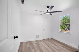 2713 W Shaw St, Tyler, TX 75701 - Photo 12