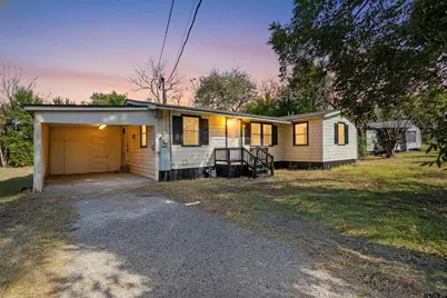2713 W Shaw St, Tyler, TX 75701 - Photo 2