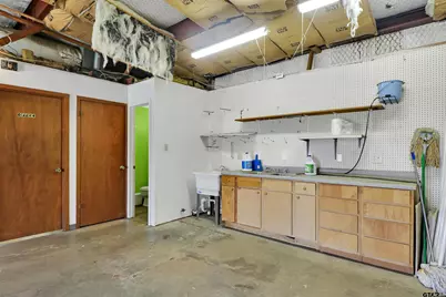 419 W Larissa St, Jacksonville, TX 75766 - Photo 20