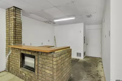 419 W Larissa St, Jacksonville, TX 75766 - Photo 14