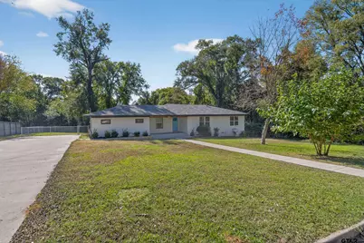 203 W Jordan, Grand Saline, TX 75140 - Photo 4
