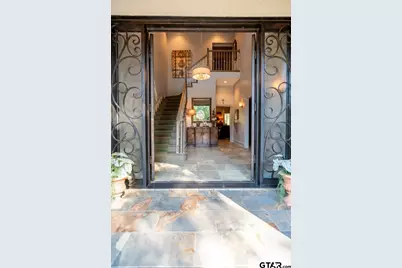 1520 Clubview Dr, Tyler, TX 75701 - Photo 4