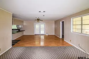 109 Olive St, Mt Vernon, TX 75457 - Photo 4