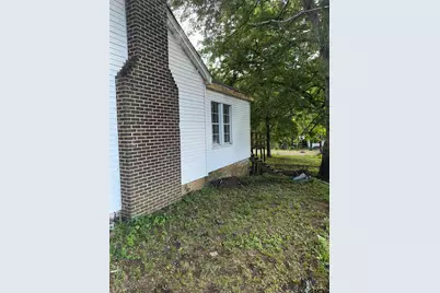 107 Acorn, Marshall, TX 75670 - Photo 2