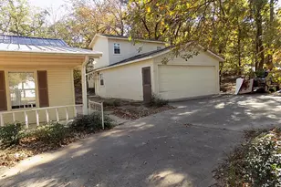 111 Laurel Ln, Holly Lake Ranch, TX 75765 - Photo 8