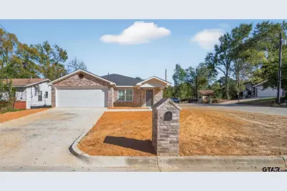 926 S Academy Ave, Tyler, TX 75701 - Photo 1