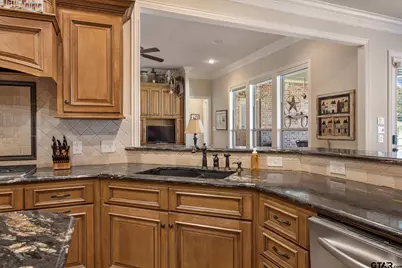 252 S Bay, Bullard, TX 75757 - Photo 18