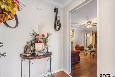 204 W Tarbutton Street, Troup, TX 75789 - Photo 6
